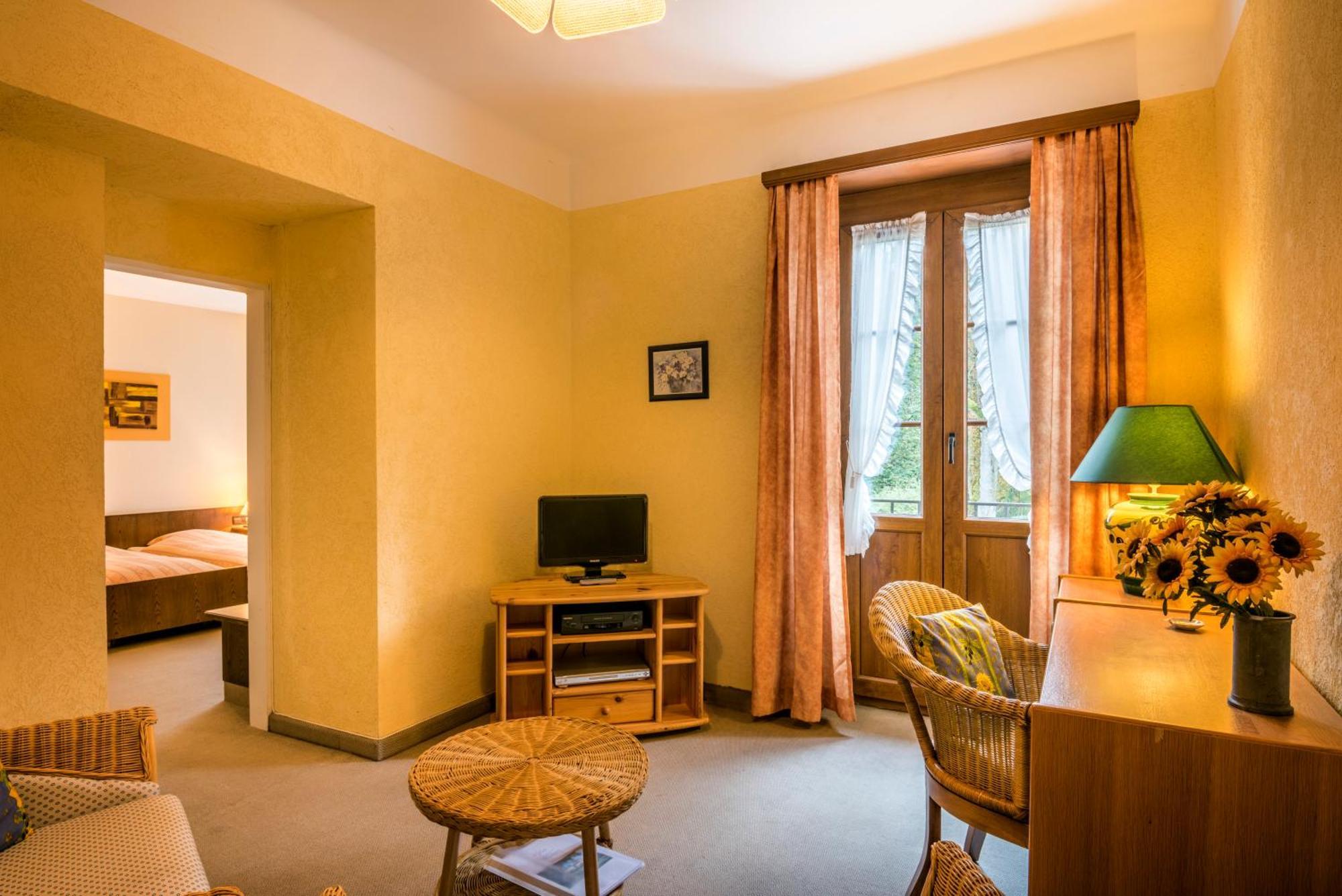 Hotel Restaurant Le Cigalon Waldbillig Zewnętrze zdjęcie