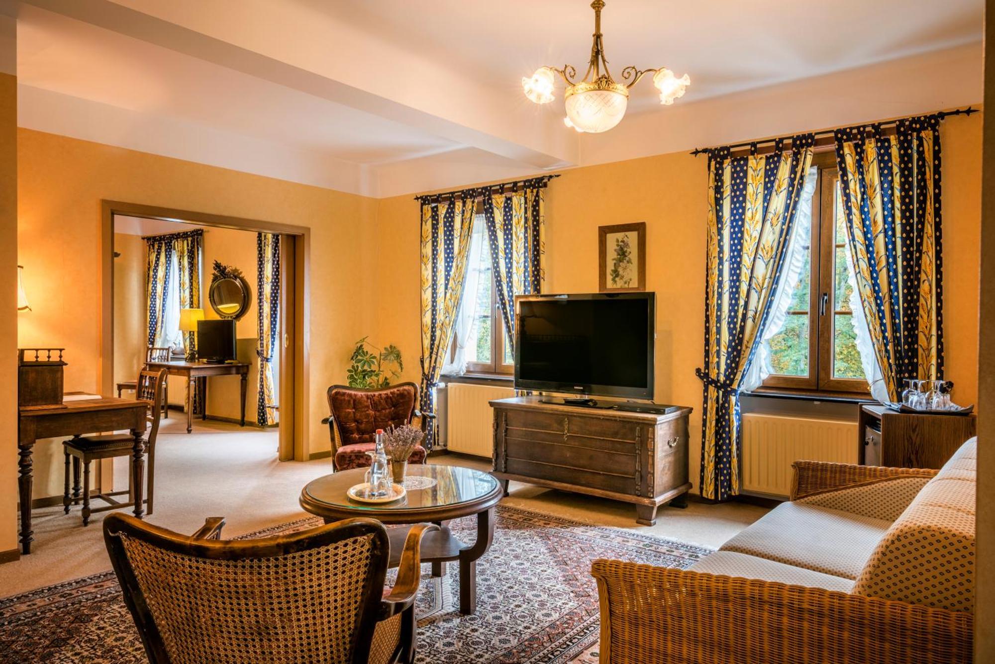 Hotel Restaurant Le Cigalon Waldbillig Zewnętrze zdjęcie